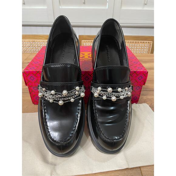 Tory Burch Classic Embellished Medallion Lug Loafer Black Leather Size 8 NIB - Picture 4 of 13